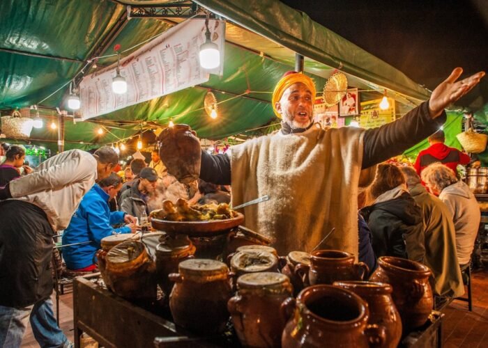 street-food-tasting-